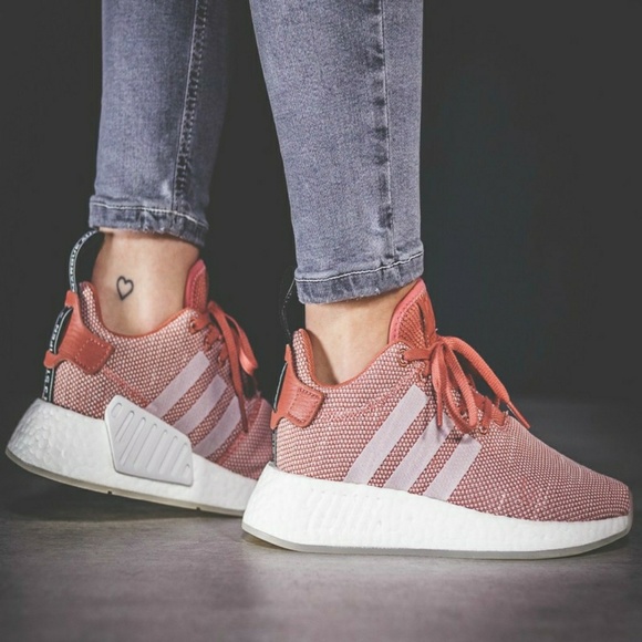 Adidas Originals NMD R2 - Picture 2 of 6